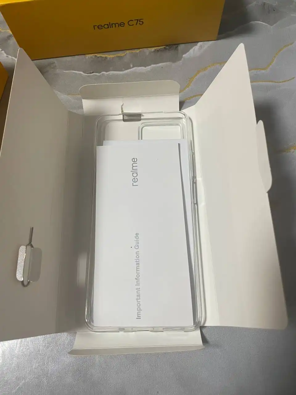 Продам телефон Realmi C75