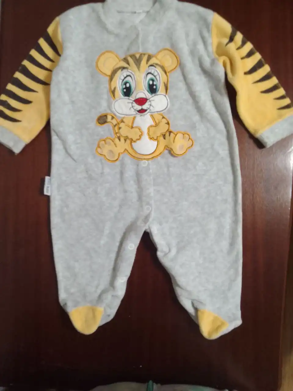 Велюровый комбинезон