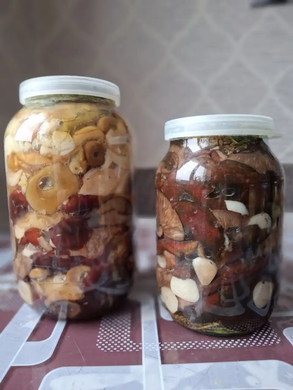 Продажа маринованных и солёных грибов