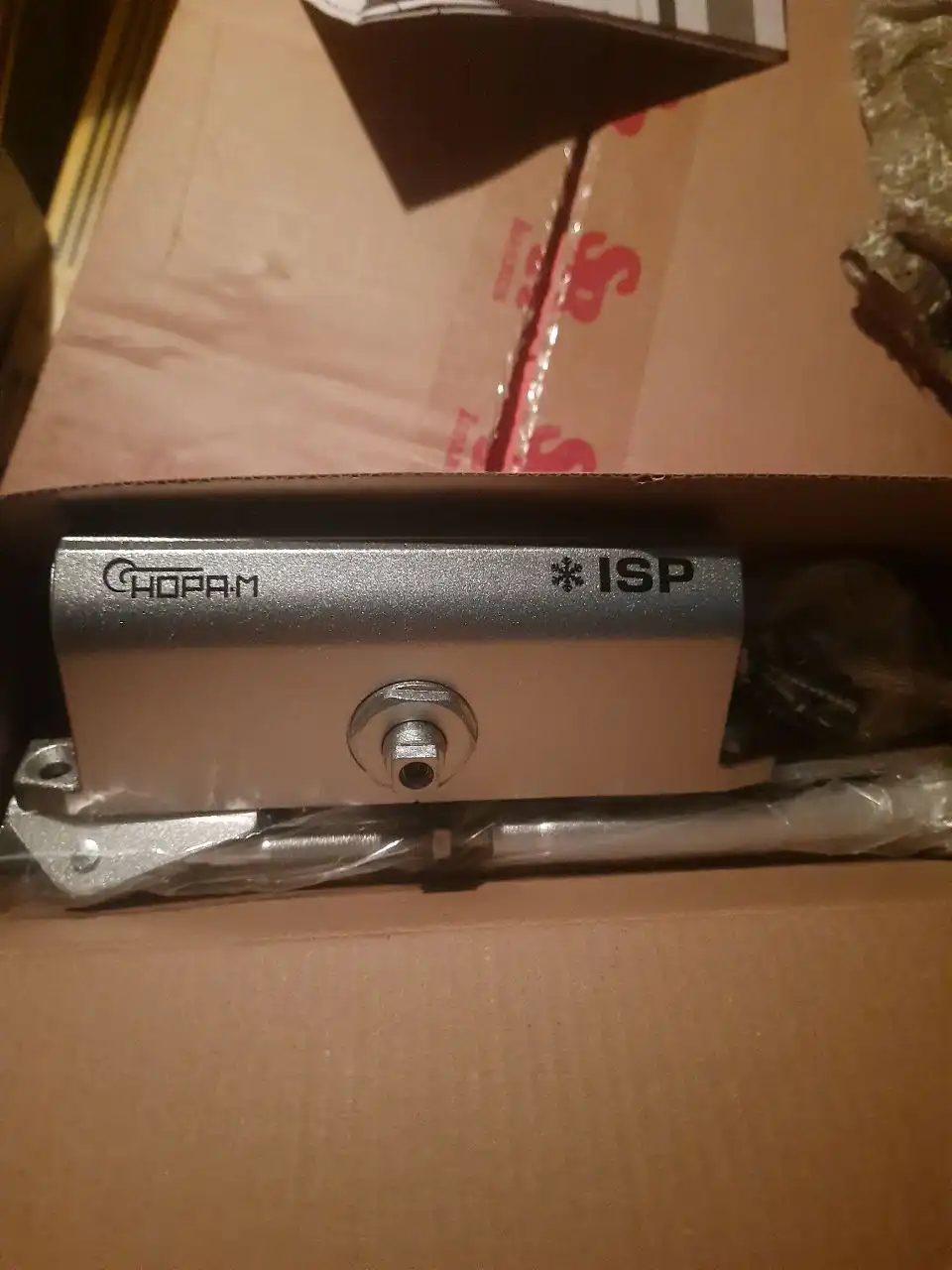 Доводчик дверей