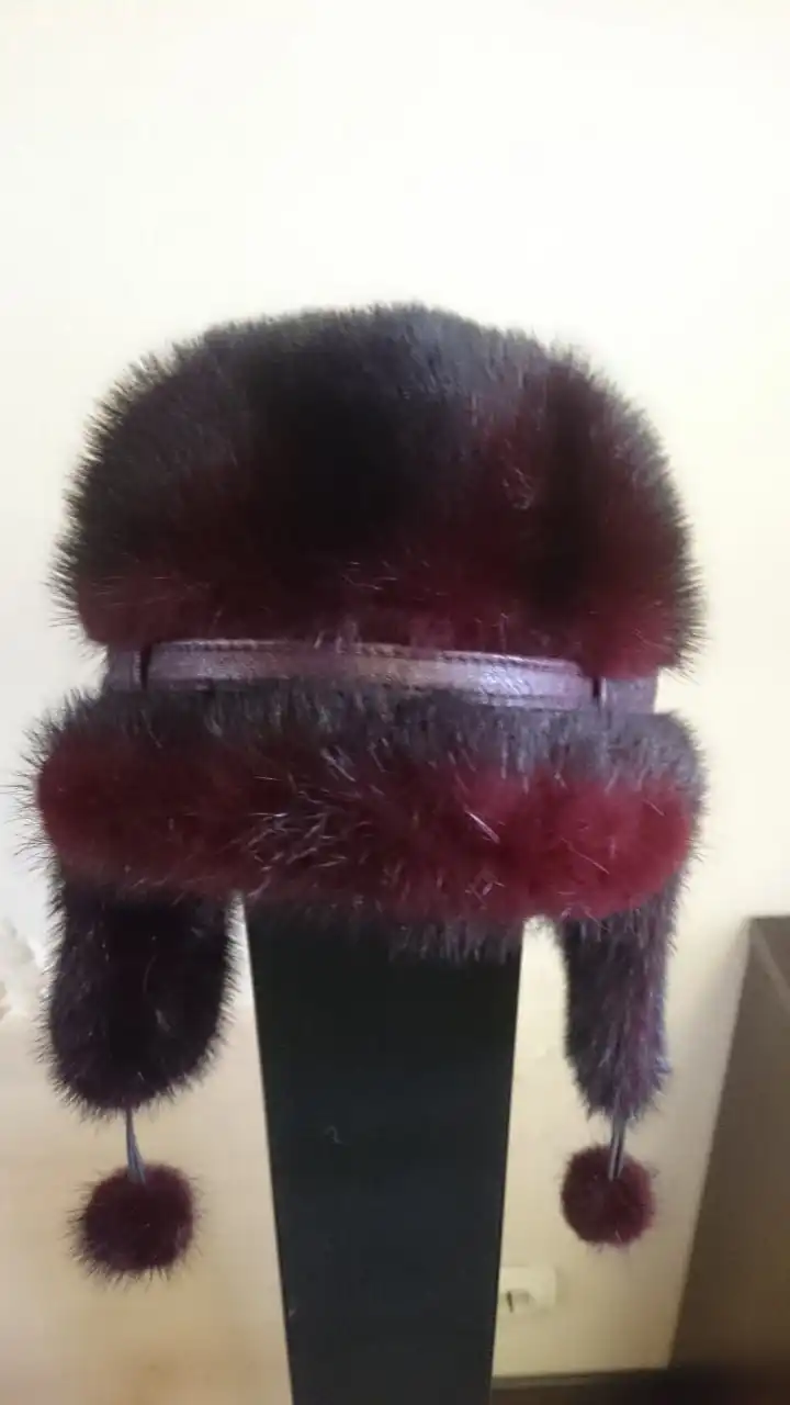 Шуба мутоновая с песцовым воротником в идеальном состоянии