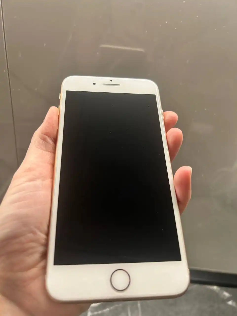 iPhone 8 Plus 128 GB в отличном состоянии