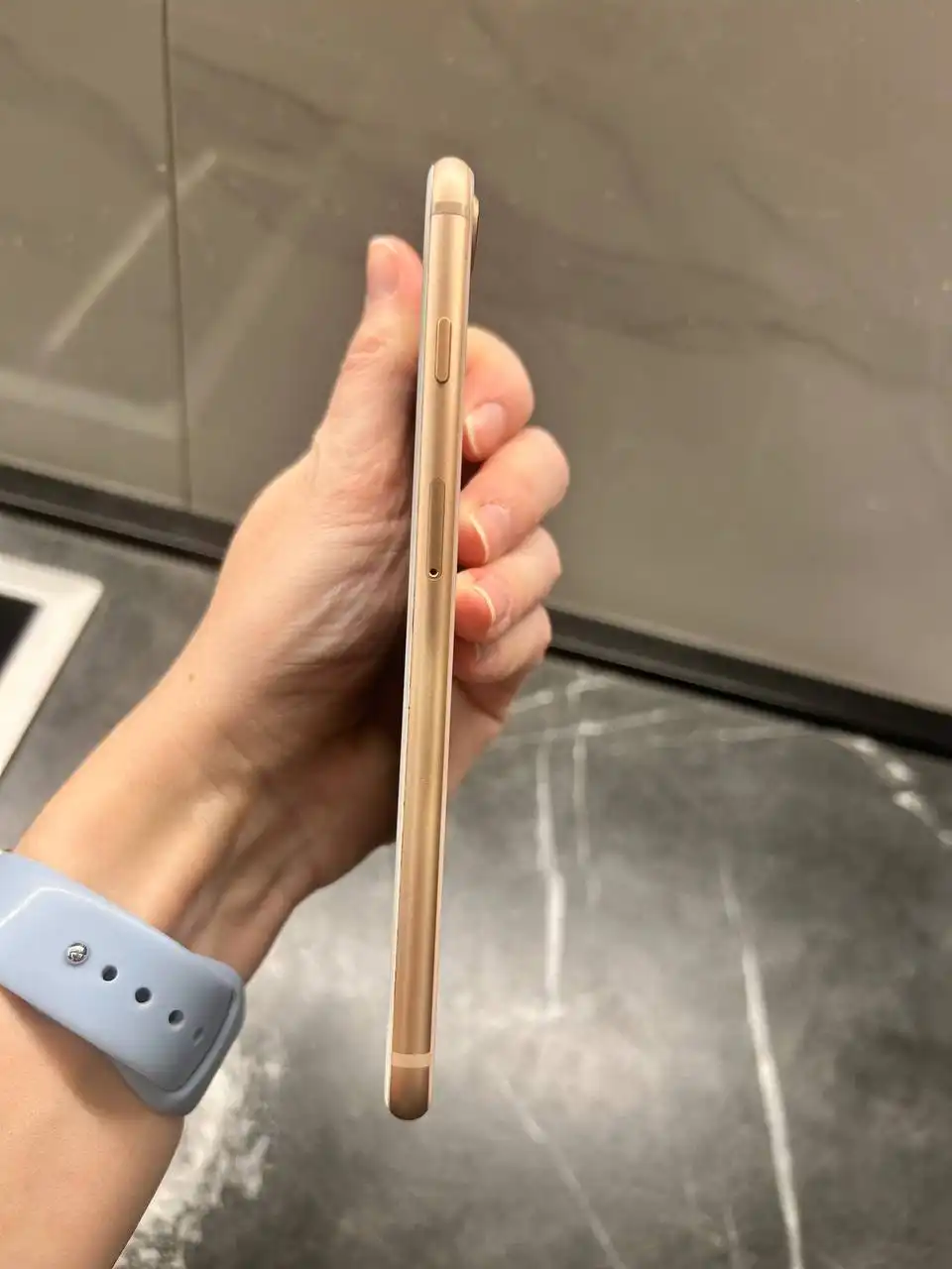 iPhone 8 Plus 128 GB в отличном состоянии