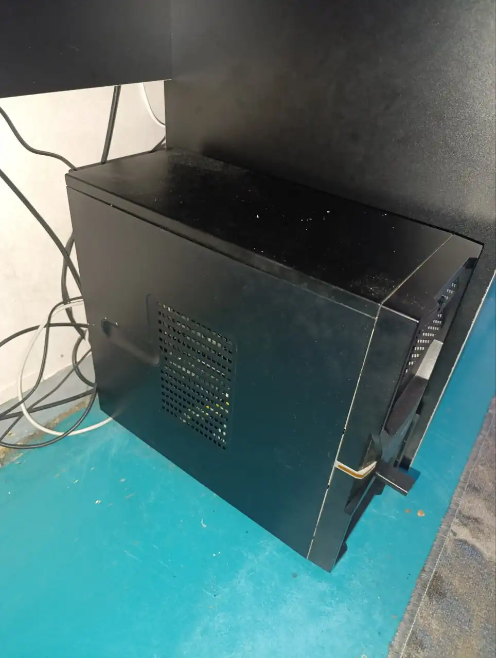 Компьютер с процессором Intel i5-3470 и видеокартой GTX 1650