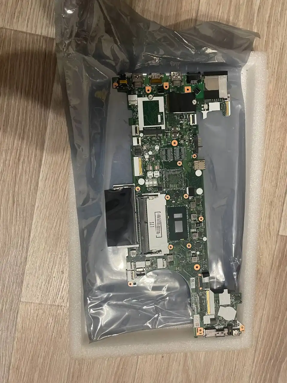 Продам материнскую плату на ноутбук