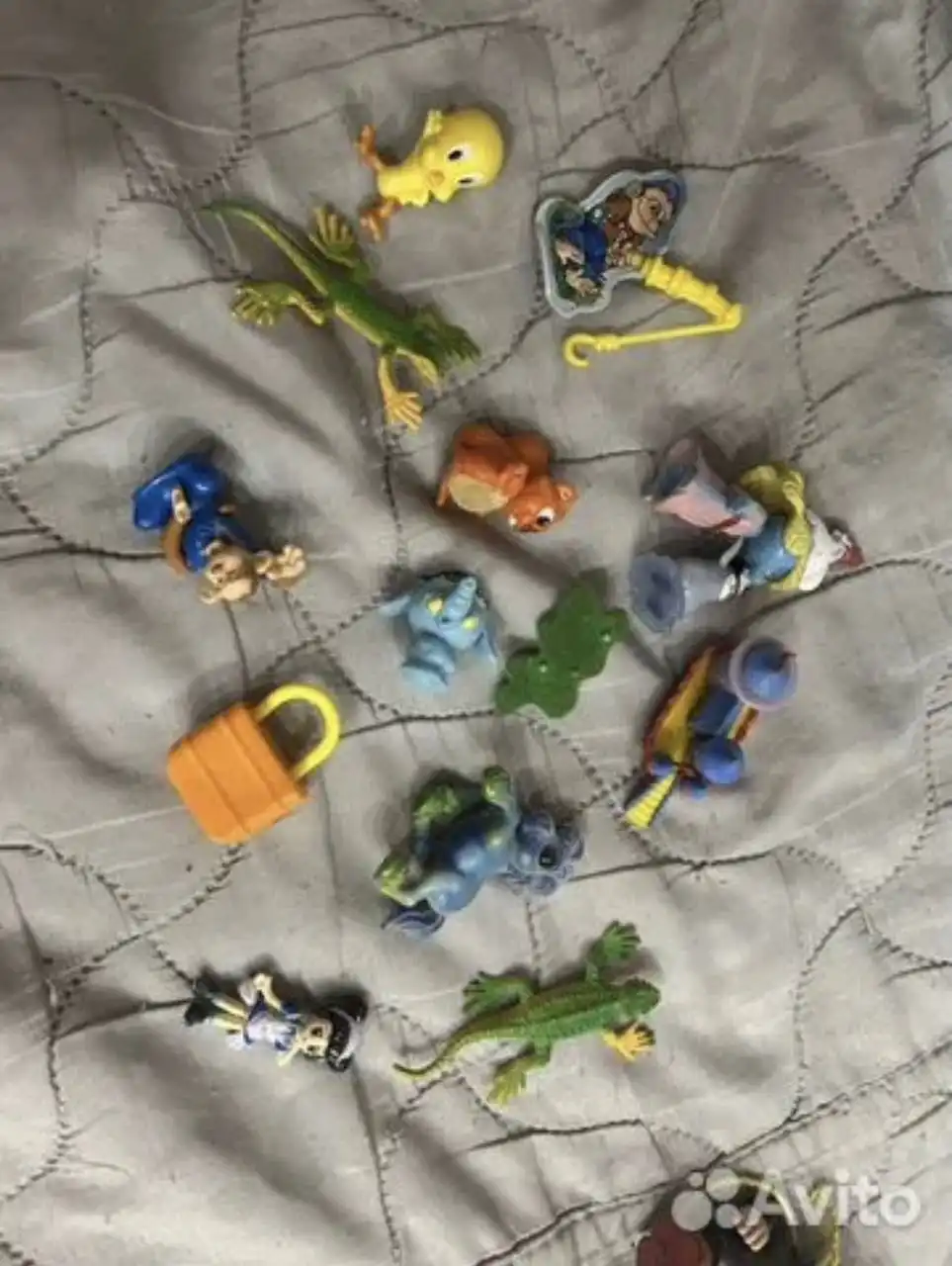 Пакет игрушек из киндера
