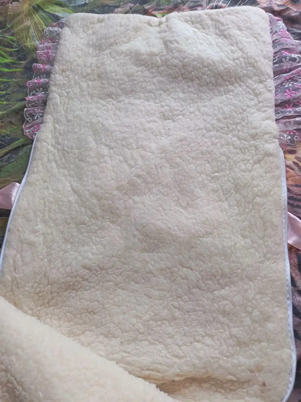 Конверт зимний из овечьей шерсти