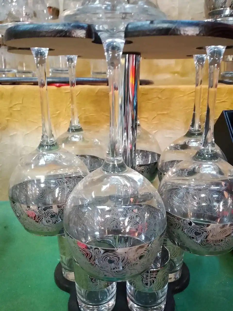 Новогодние товары и услуги