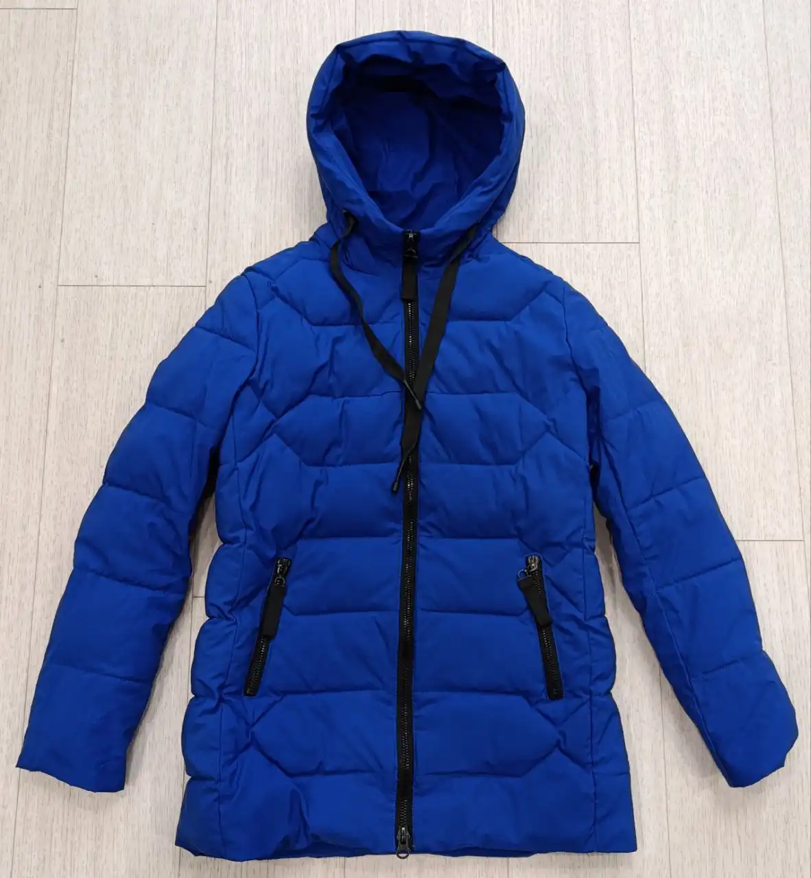 Продажа зимней куртки-пуховика