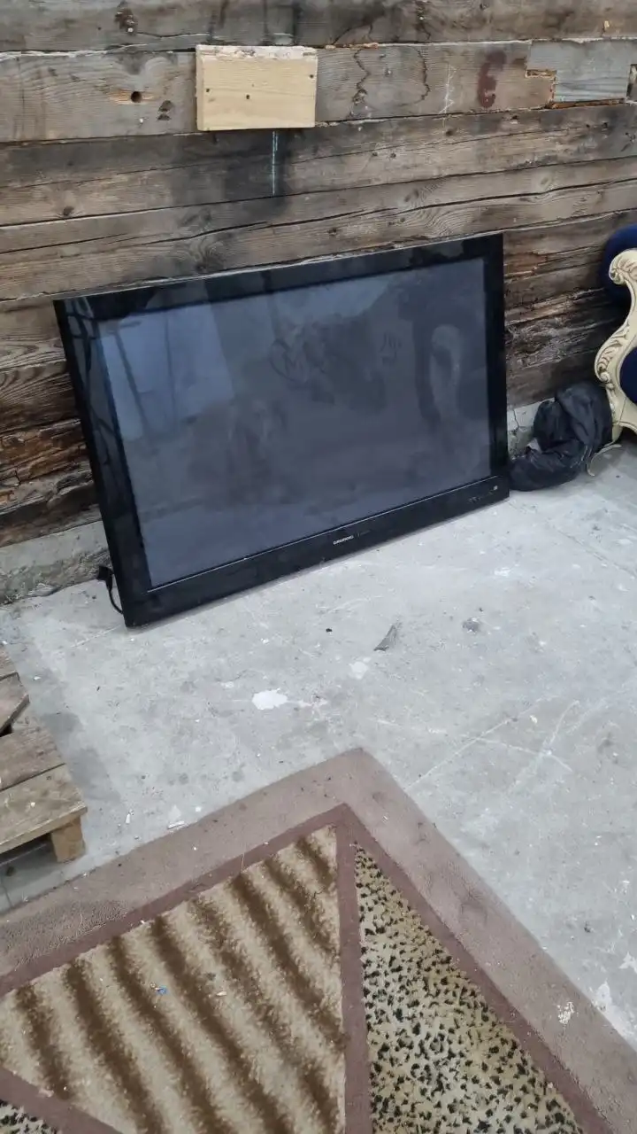Продам телевизор срочно - Телевизоры (Электроника) в Тюмень