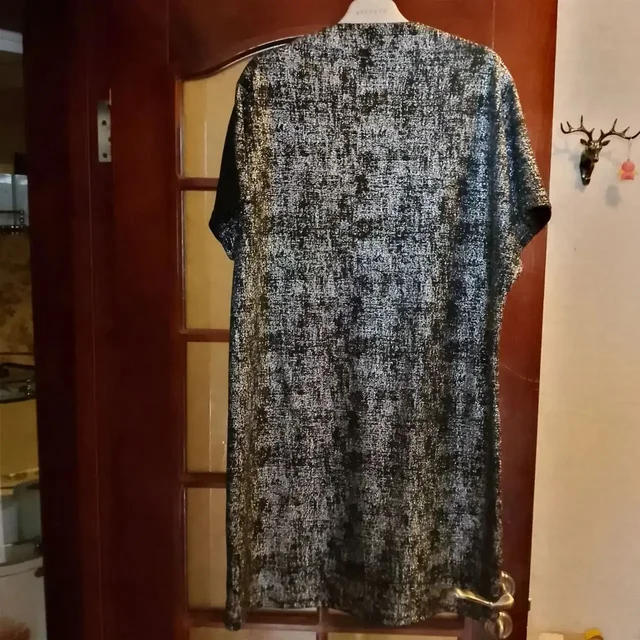 Продам платье с блестками и черную кофту - частное объявление в Тюмень