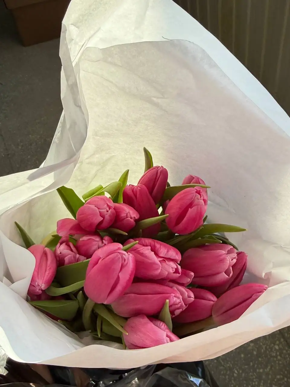Тюльпаны к 8 Марта с доставкой - Цветы (Барахолка) в Тюмень
