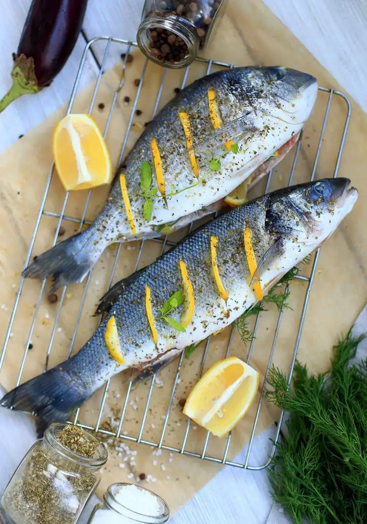 Продажа говядины, рыбы, красной икры и фруктов из Абхазии