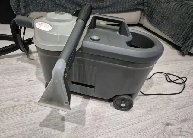 Продажа профессионального пылесоса для химчистки мебели - частное объявление в Чита