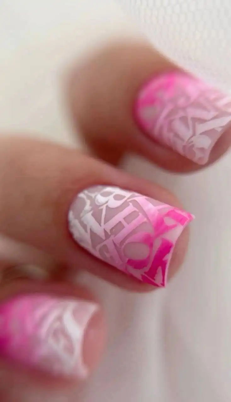 Маникюр в салоне на КСК