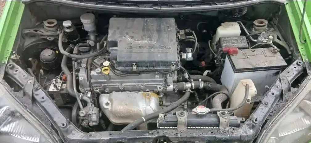 Продам Daihatsu YRV