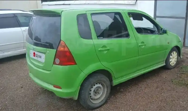 Продам Daihatsu YRV