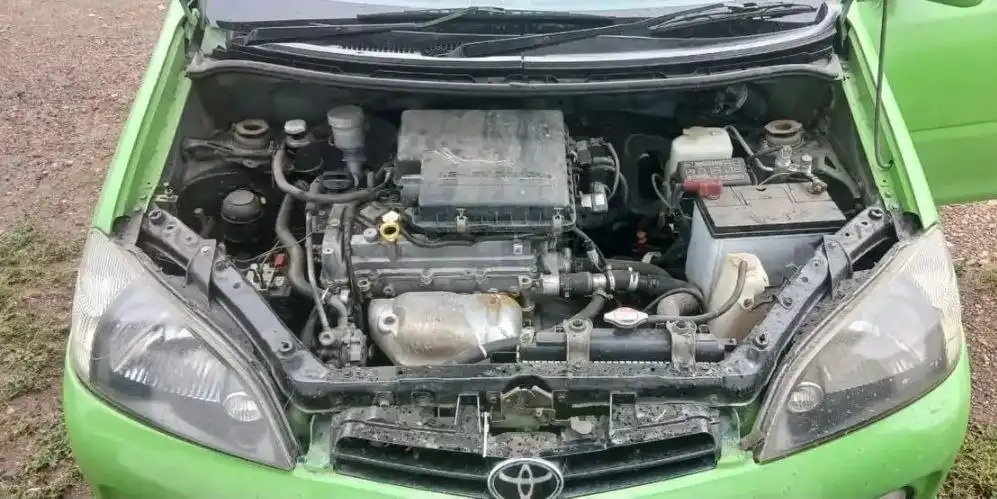 Продам Daihatsu YRV