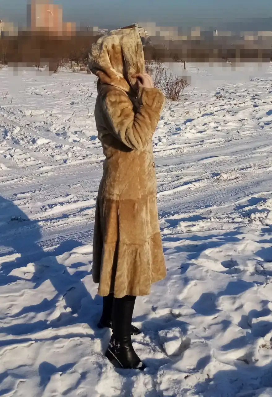 Мутоновая шуба 44-46 размер, фабрика Елена Фурс