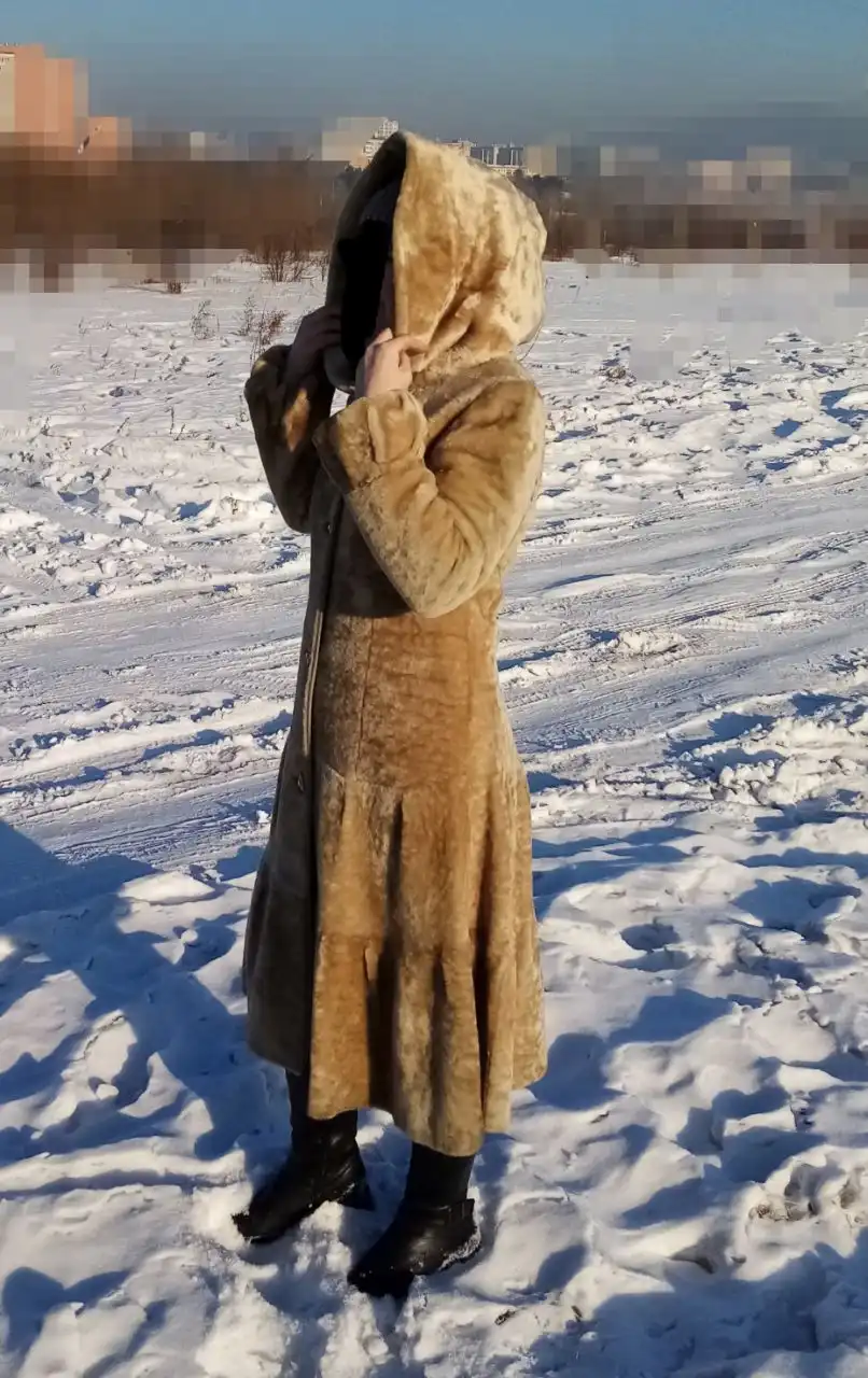 Мутоновая шуба 44-46 размер, фабрика Елена Фурс