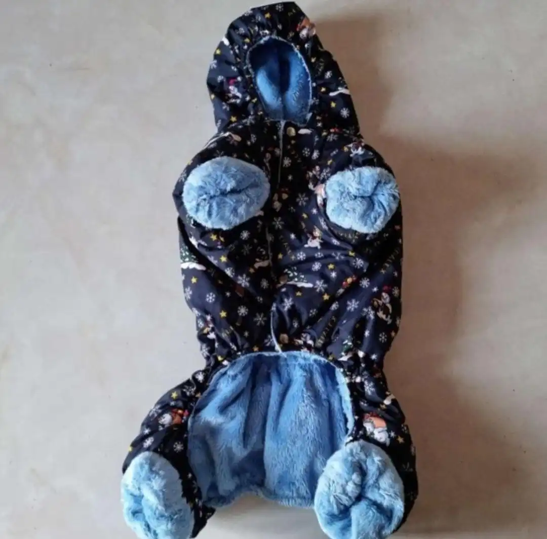 Комбинезон для маленькой собачки