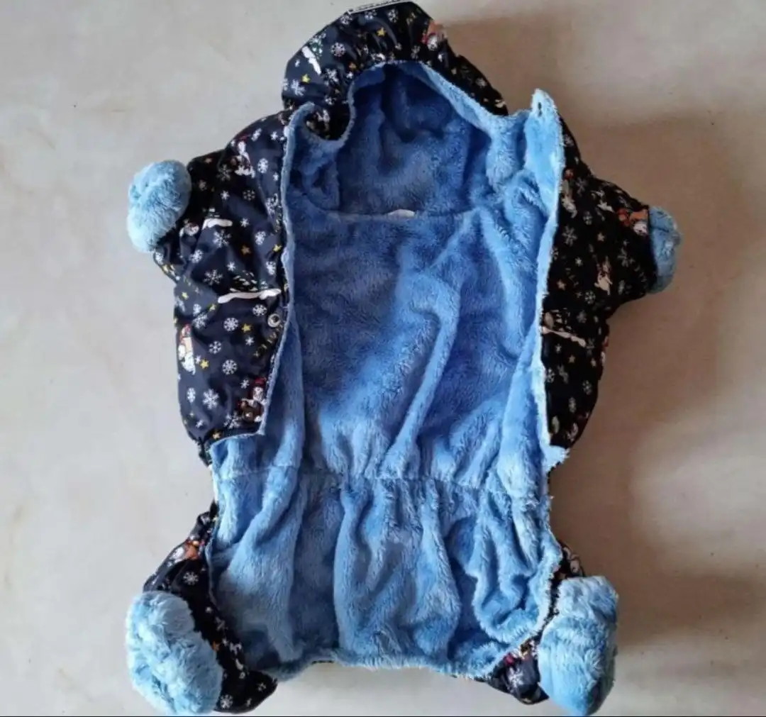 Комбинезон для маленькой собачки