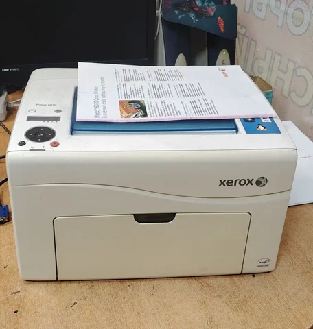 Принтер Xerox 6010 цветной - Наушники в Чита