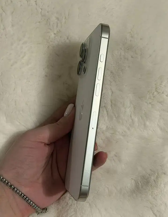 Продам Apple iPhone 16 Pro Max 256GB - Смартфоны (Электроника) в Чита