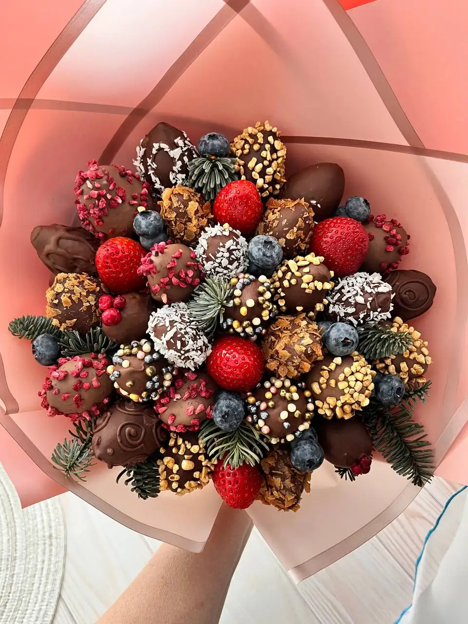 Клубника в шоколаде на 8 марта - Подарки (Барахолка) в Чита