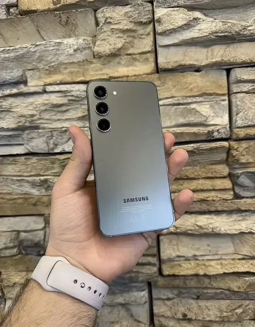 Продаю Samsung Galaxy S23 256GB в отличном состоянии - Фитнес-браслеты в Чита