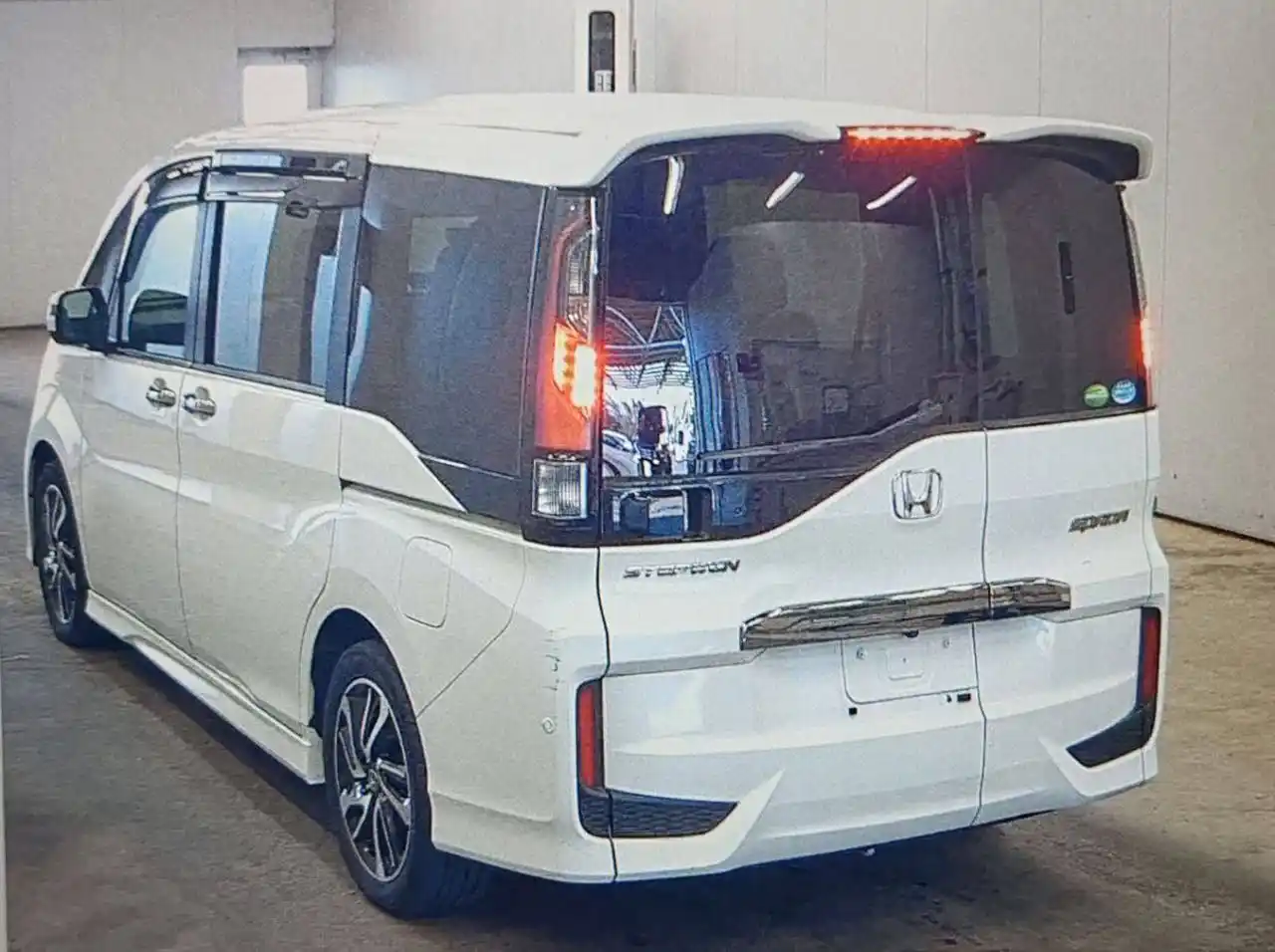 Honda Step Wagon 2016 г