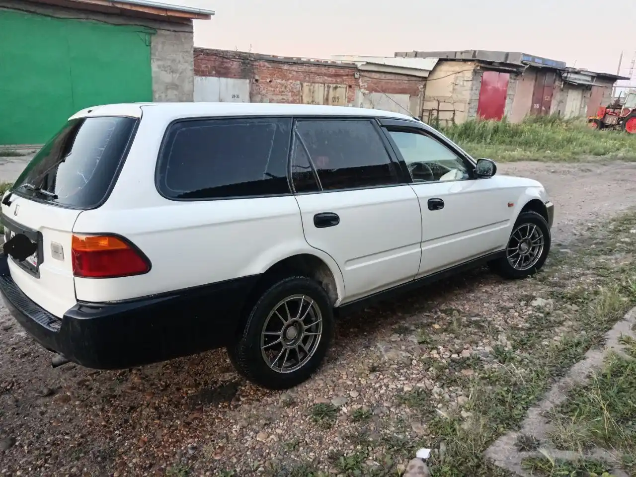 Продам автомобиль 2000г 4WD механика
