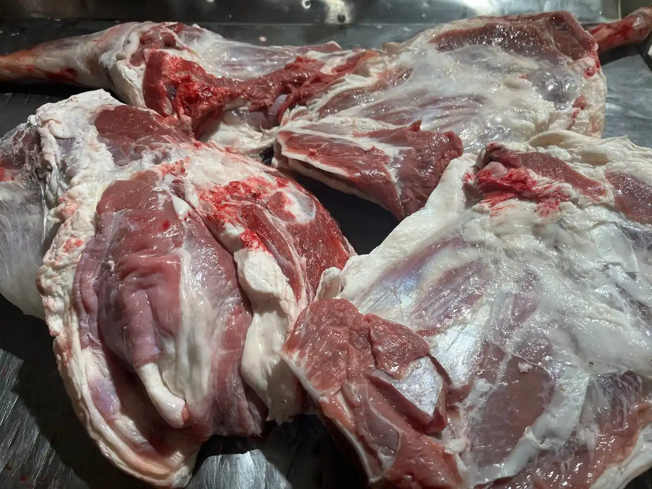 Продажа мяса и рыбы: говядина, свинина, баранина, птица, сиг, пелядь, лещ