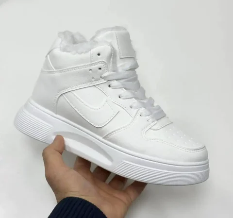 Зимние кроссовки в наличии - частное объявление в Ангарск