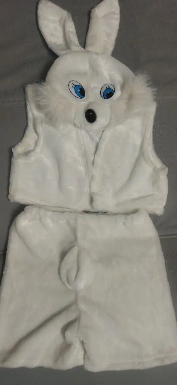 Продам костюм Зайчика на 3-5 лет
