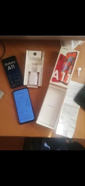 Продажа или обмен смартфона Samsung Galaxy A11 - Электроника в Ангарск