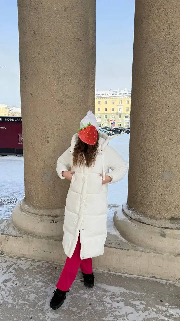 Новый пуховик с чехлом размер 44-50