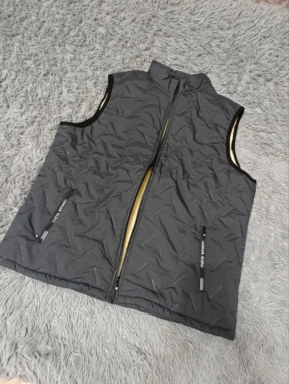 Жилетка новая 52р-р