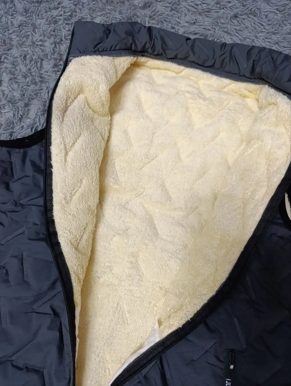 Жилетка новая 52р-р