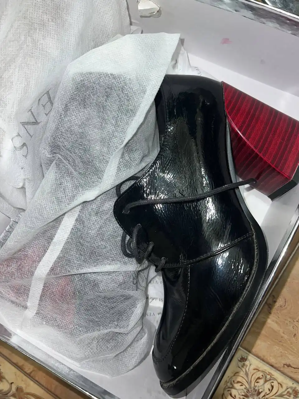 Туфли женские лакированные и обычные 39 размер - Обувь (Одежда) в Ангарск