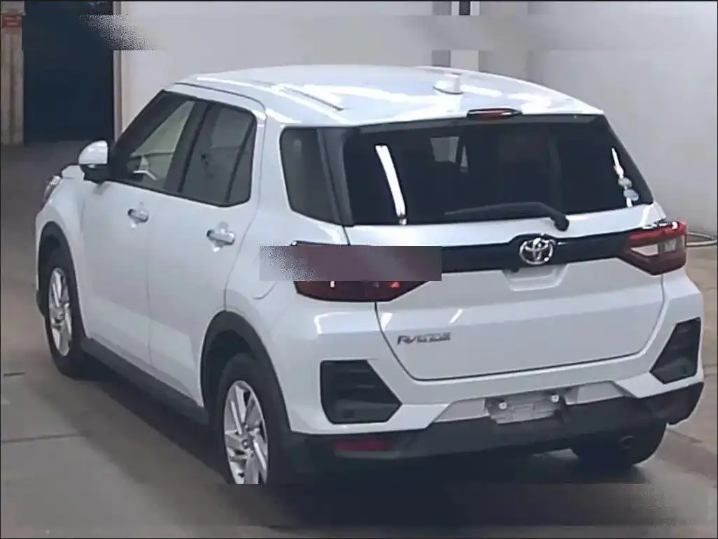 Toyota Raize 2020 года в продаже - Легковые автомобили (Авто) в Владивосток