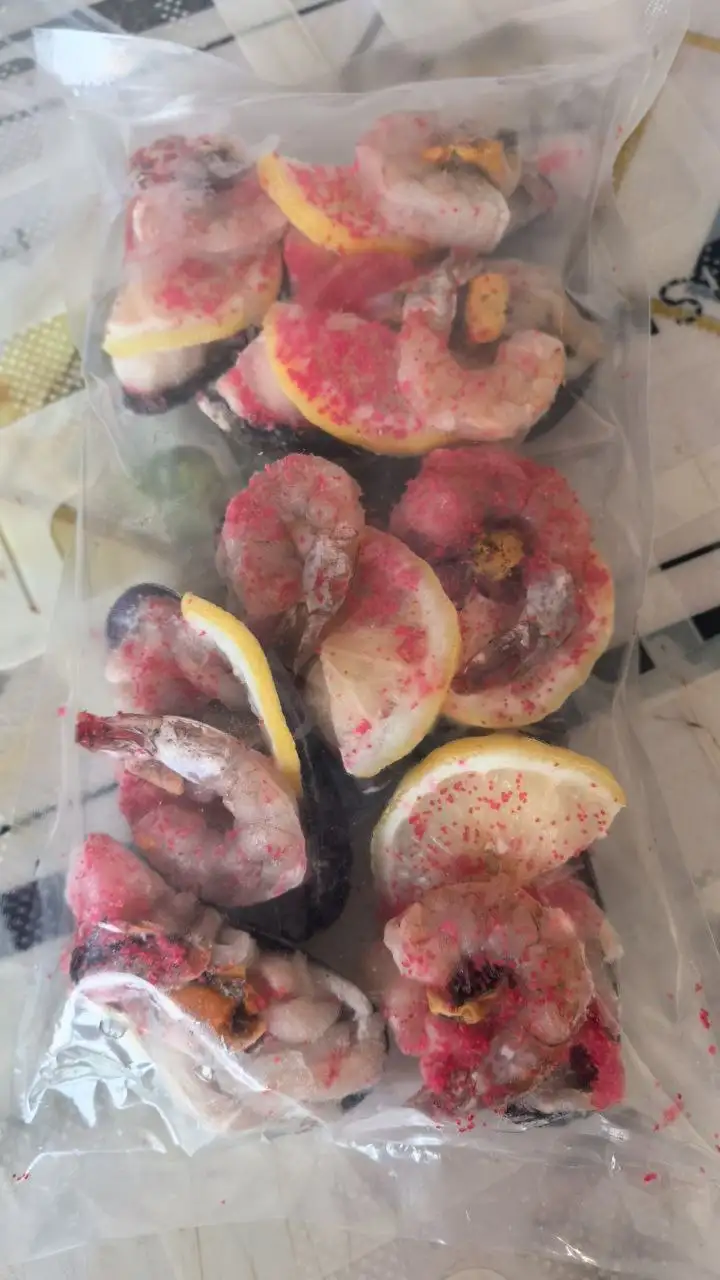 Ассорти морское на ракушки мидии 1 кг 8 штук - Продукты (Барахолка) в Ангарск