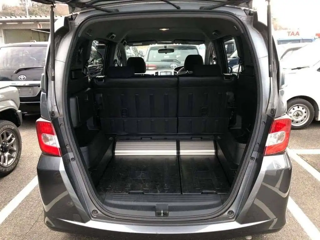 HONDA FREED 2010г с японского аукциона, первый собственник - Авто в Владивосток