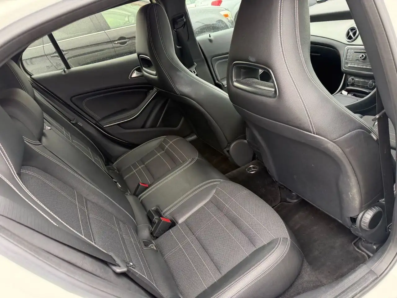 MERCEDES BENZ GLA 2015 года - Легковые автомобили (Авто) в Владивосток