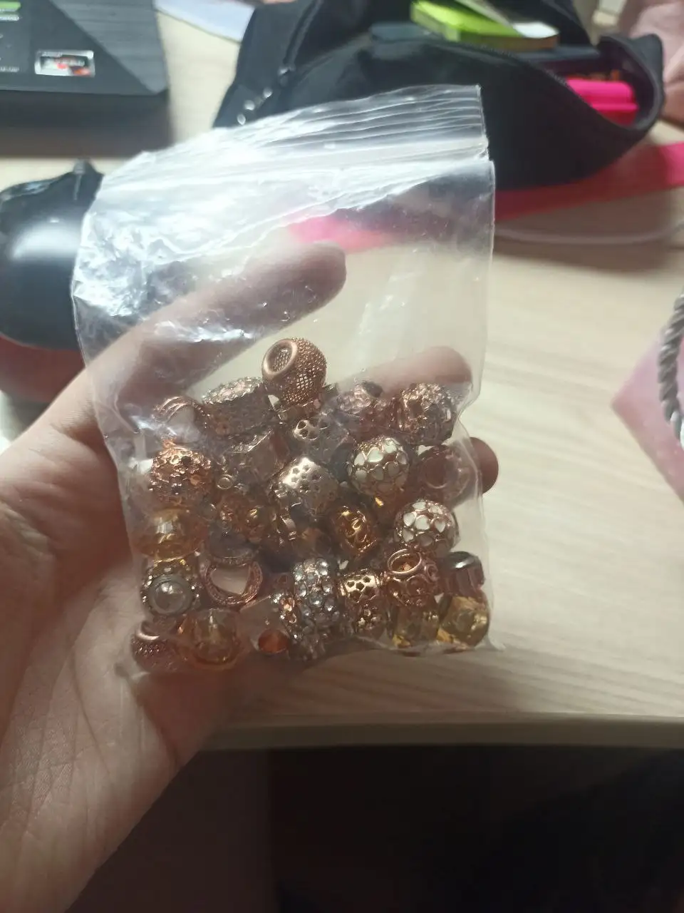 Набор для рукоделия Nrasviza с браслетами и шармиками - Рукоделие (Барахолка) в Ангарск