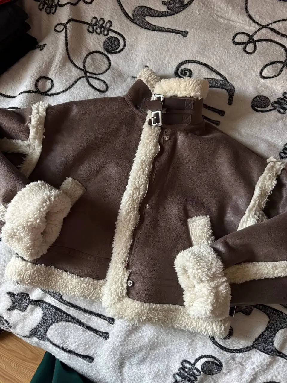 Продажа вещей из гардероба перед переездом - Одежда в Ангарск