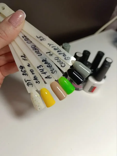 Продам гель лаки - Лаки для ногтей в Ангарск