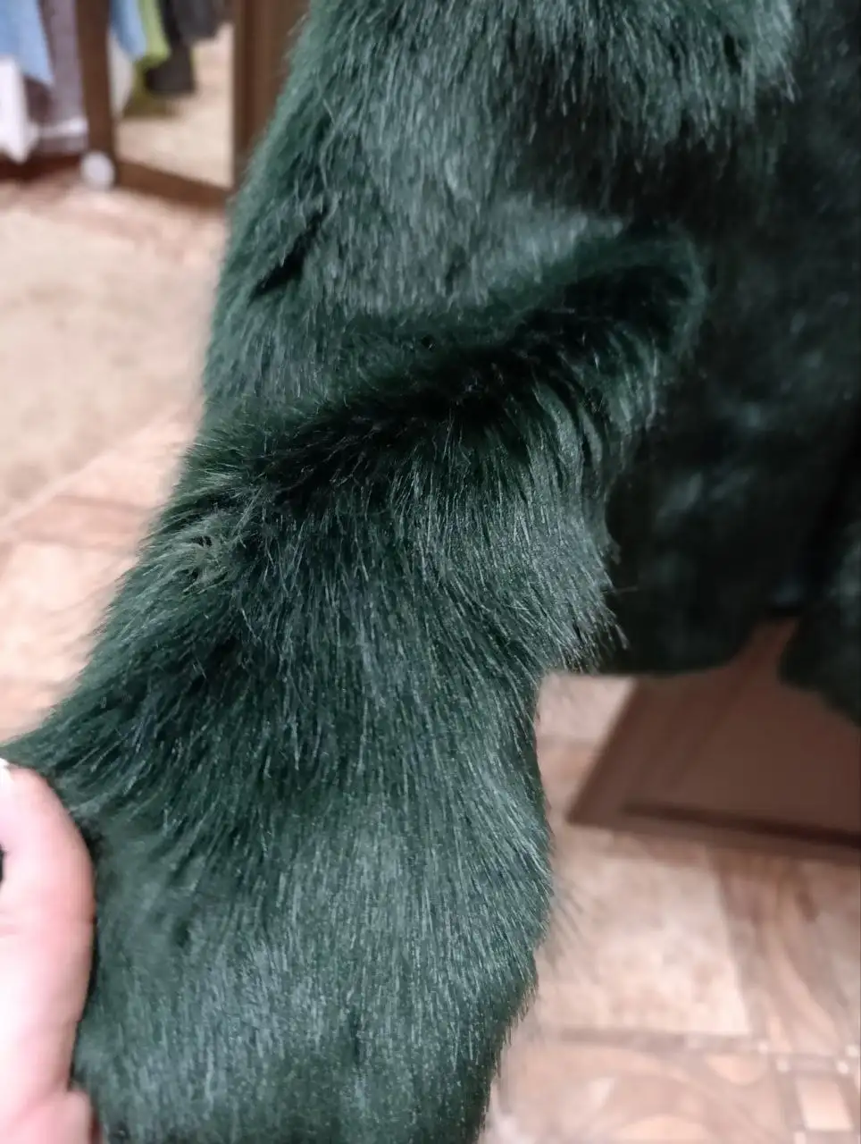 Искусственный полушубок Bershka зеленый - Верхняя одежда (Одежда) в Ангарск