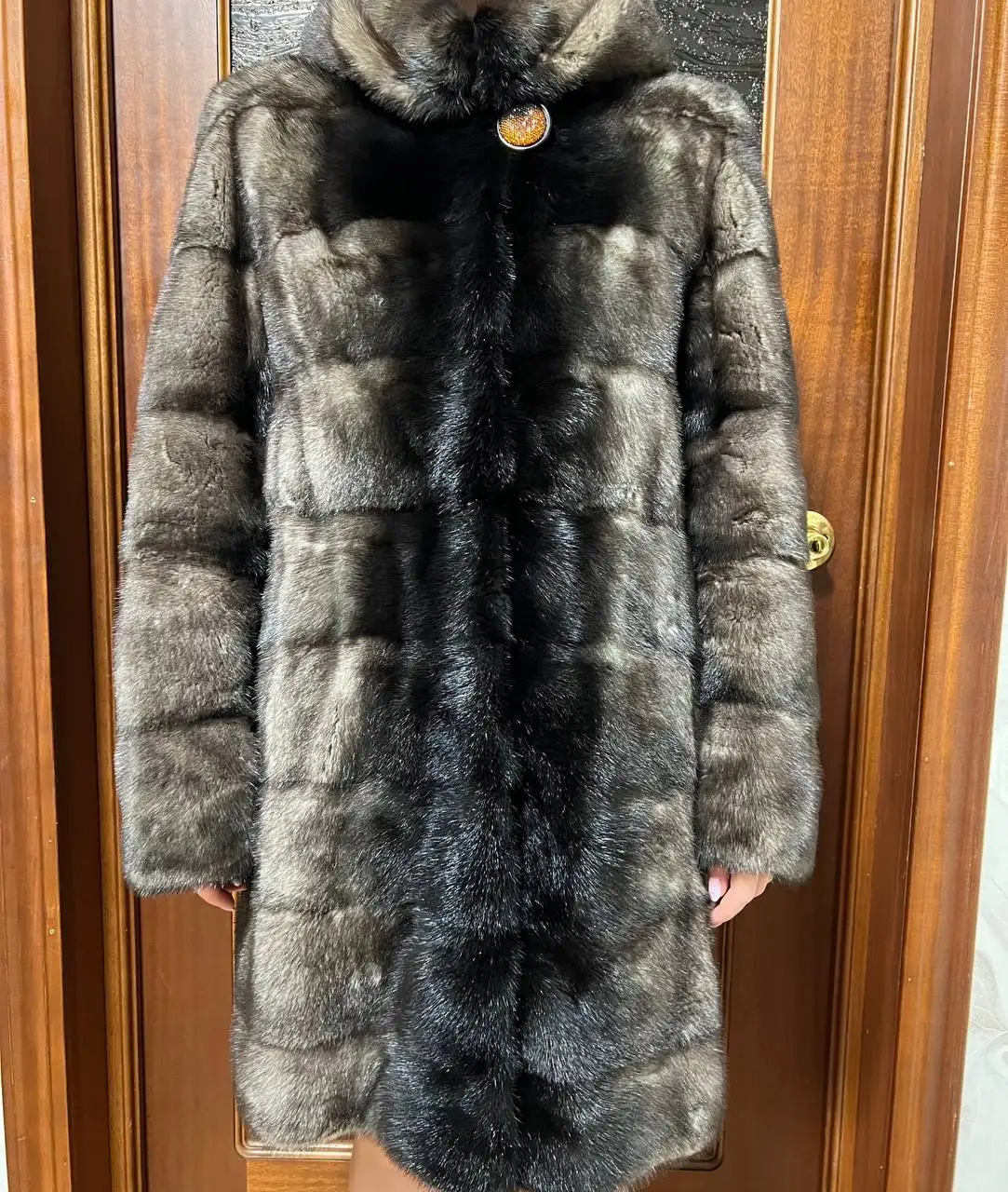 Продам норковую шубу с капюшоном размер 42-44 - Верхняя одежда (Одежда) в Ангарск