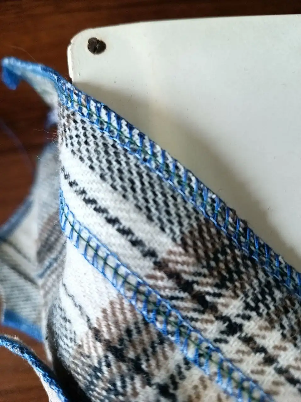 Продам оверлок 4-ниточный исправный - Оверлоки (Барахолка) в Ангарск